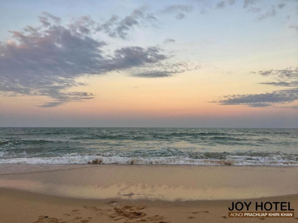 Joy Hotel Prachuap Khiri Khan Bagian luar foto